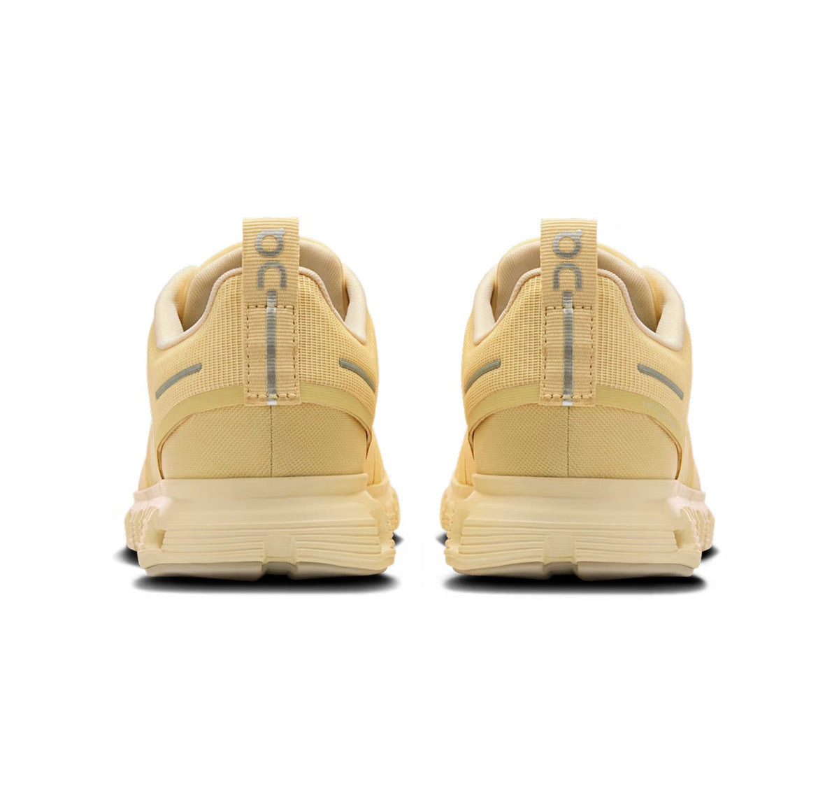 On Women's Cloud 6 Waterproof Nectar/Castor Lifestyle Sneakers